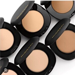 Elizabeth Arden Flawless Finish Beige 07
